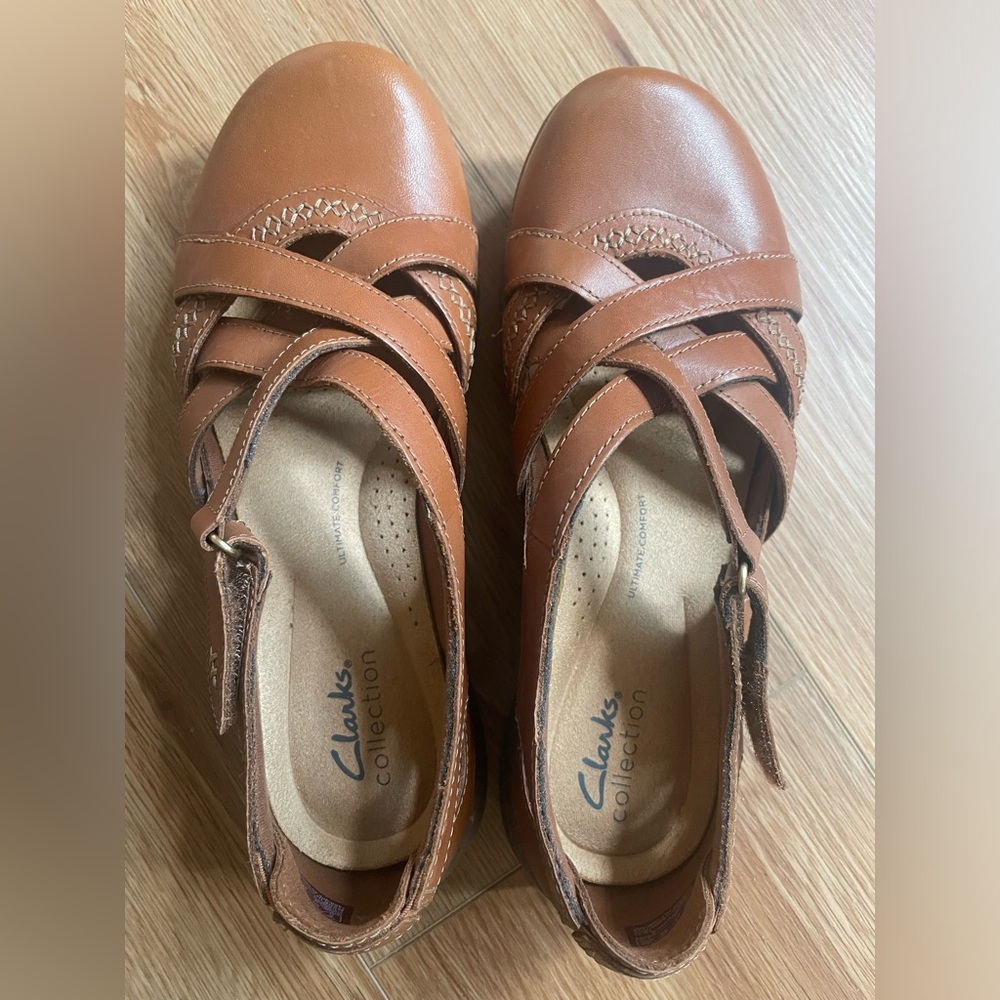 Clarks tan leather strappy mary jane shoes, 7.5